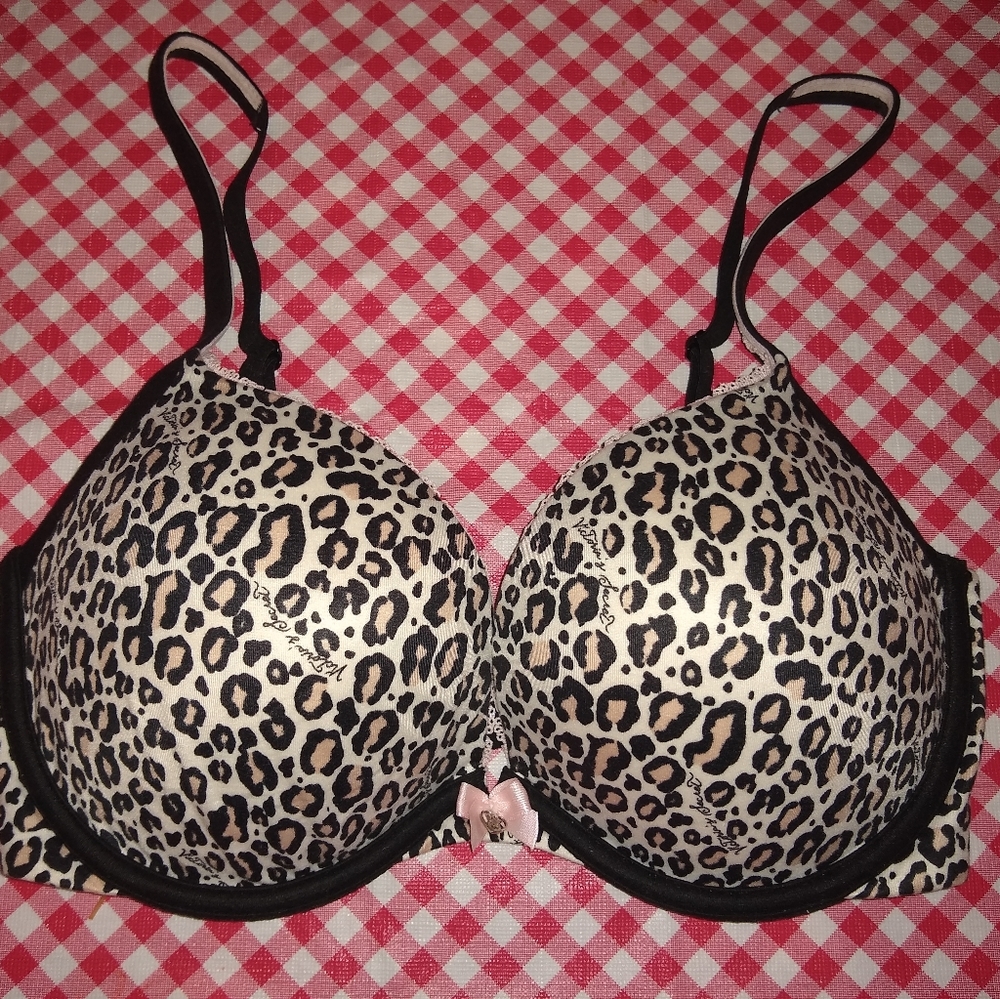 Victoria's Secret Body by Victoria Push Up 32 DD